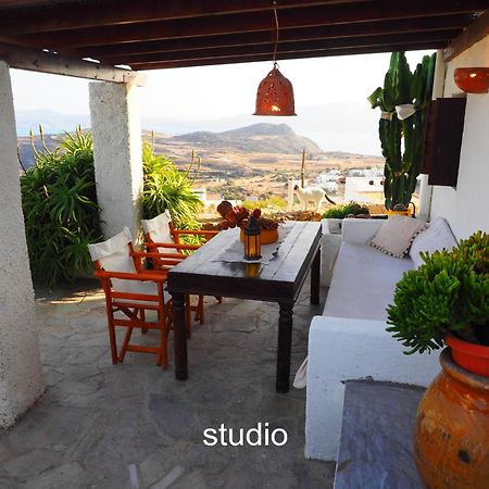 Anastasia'S Windmill And Anastasia'S Studio Plaka  Zewnętrze zdjęcie