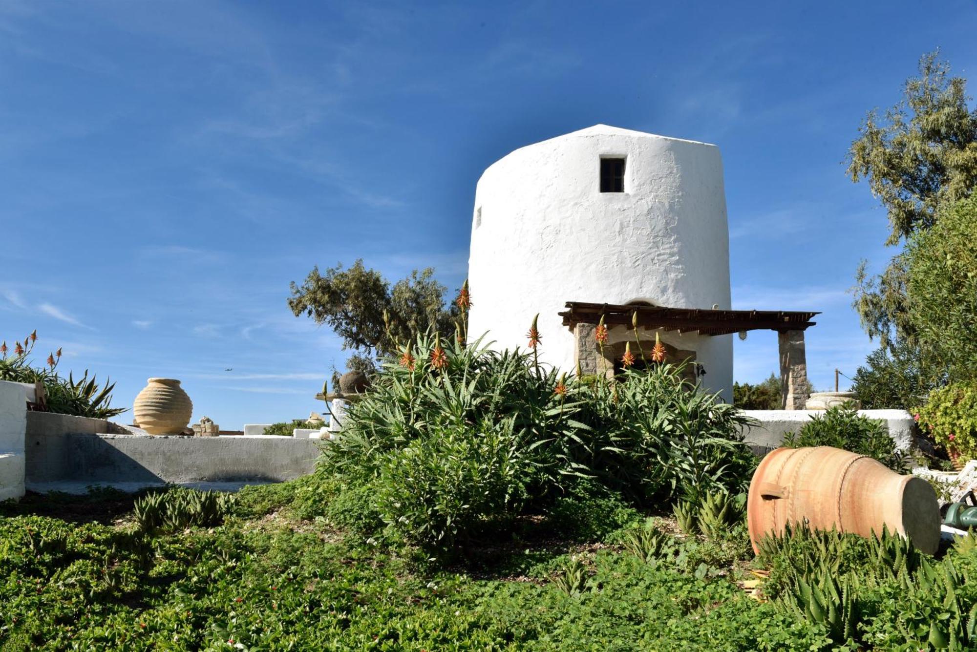 Anastasia'S Windmill And Anastasia'S Studio Plaka  Zewnętrze zdjęcie