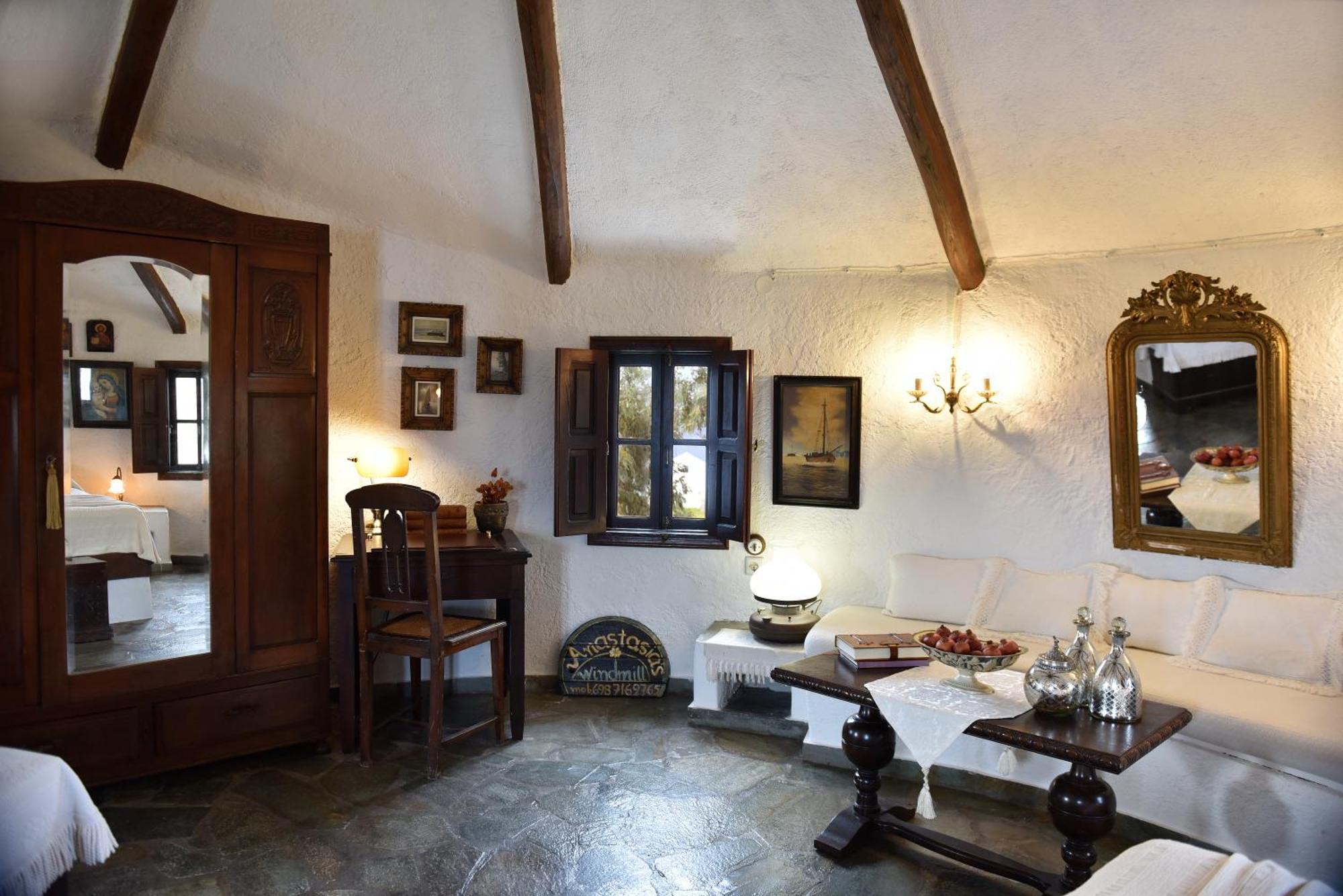 Anastasia'S Windmill And Anastasia'S Studio Plaka  Zewnętrze zdjęcie