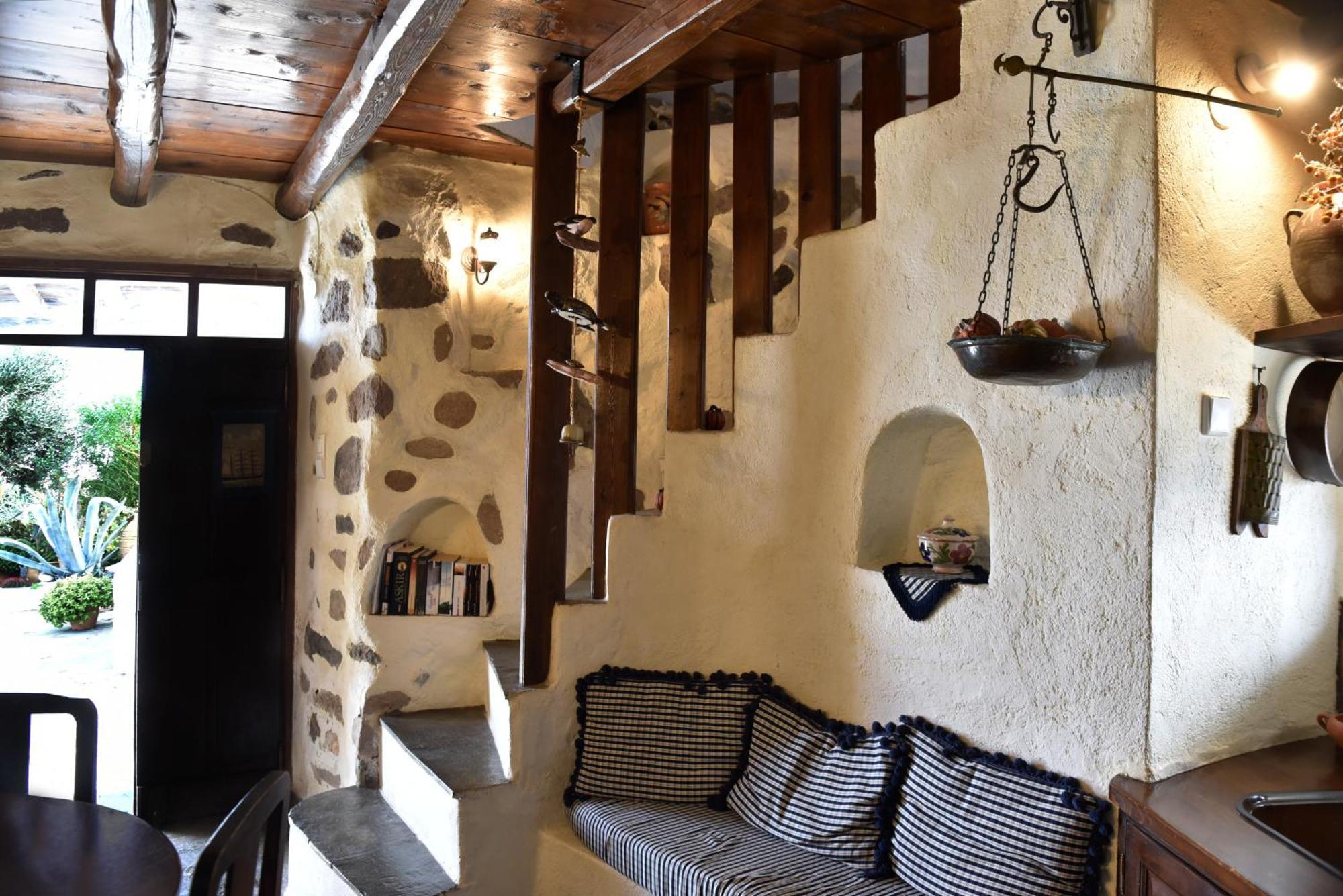 Anastasia'S Windmill And Anastasia'S Studio Plaka  Zewnętrze zdjęcie