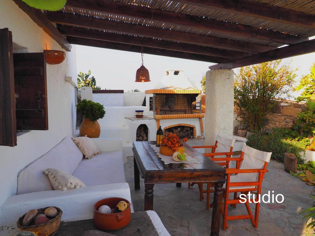 Anastasia'S Windmill And Anastasia'S Studio Plaka  Zewnętrze zdjęcie